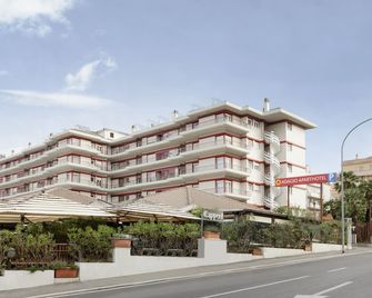 Aparthotel Adagio Roma Vatican - Rome - Building