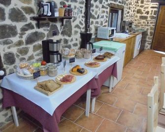 Albergue Areitz Soroa Casa Rural - Mercadillo - Bufé