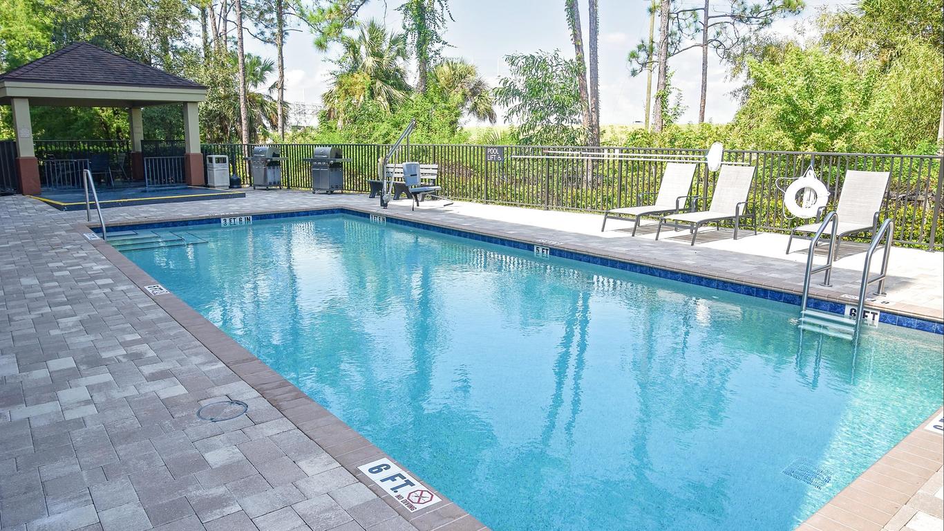 Candlewood Suites Ft Myers I-75 By IHG
