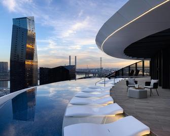 Melbourne Marriott Hotel Docklands - Melbourne - Pool