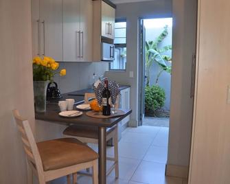 Be-Still Accommodation - Swakopmund - Essbereich