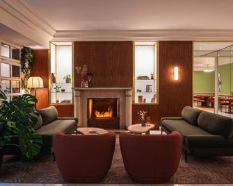 Hôtel Royal Garden Champs-Elysées - Paris - Living room