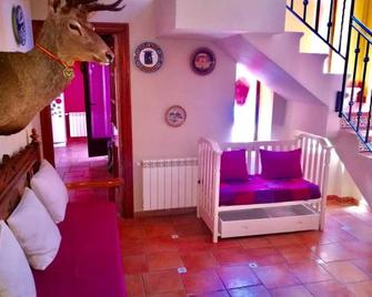 Luxurious Villa in Arcas with Private Pool - Arcas del Villar - Sala de estar