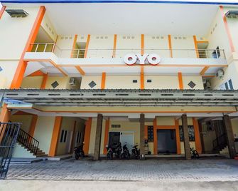 Hotel O Banuwa Family Residence - Surabaya - Gebäude