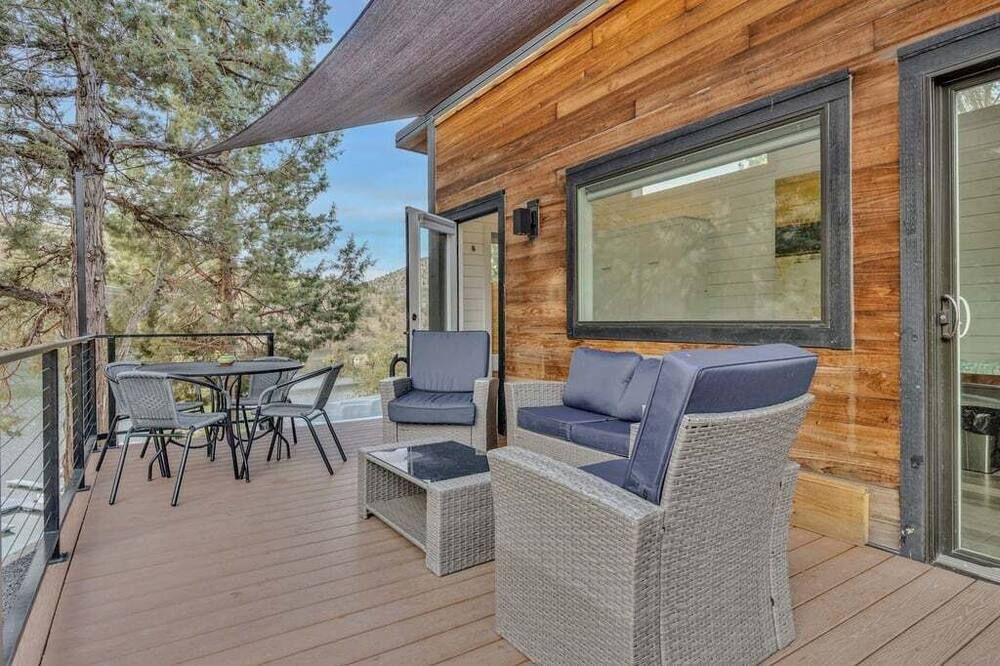 Lake Simtustus Resort Juniper Hill Tiny Home #10 - Hot Tub - Madras - Balkón