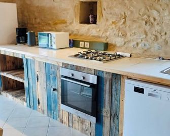 Gîte Domaine de Bernède à Vielleségure - Navarrenx - Cuisine