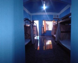 mixed-dormitory room - Coron - Habitación