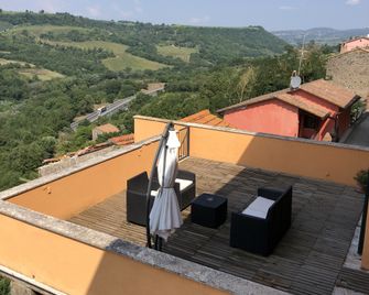 B&B Dimora Paolina - באסקי - מרפסת