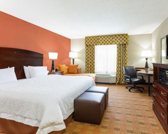 Hampton Inn by Hilton Moss Point Pascagoula - Moss Point - Спальня
