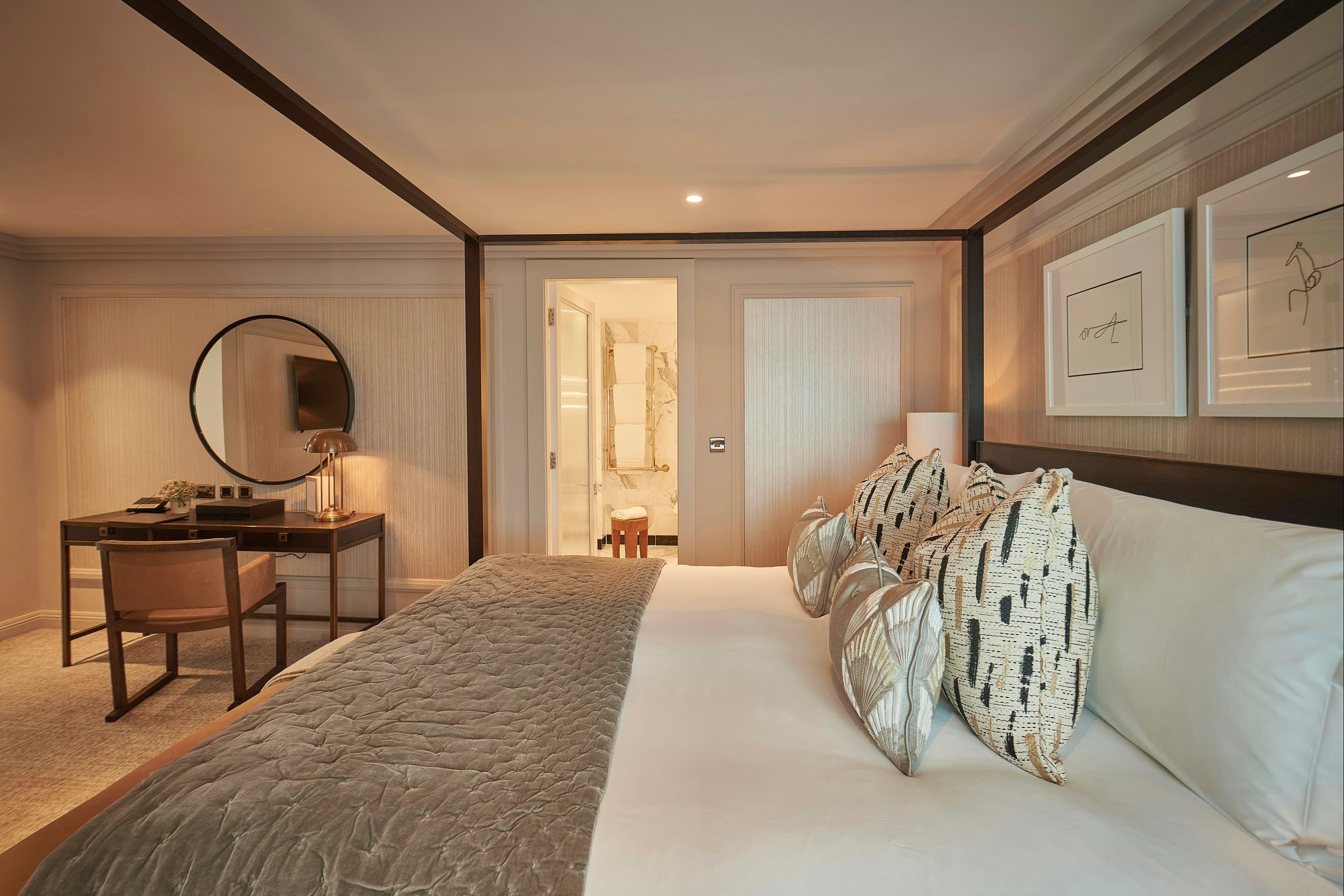 فندق ذه ويستبيري