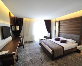 Grand Cenas Hotel - Ağrı - Bedroom