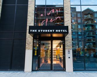 The Student Hotel Eindhoven - Eindhoven - Building