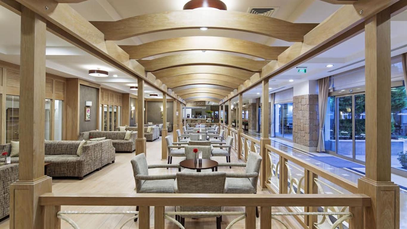 Alba Queen Hotel