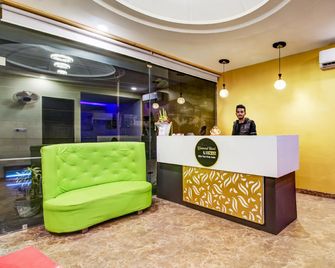 Hotel New Diamond - Zerakpur - Front desk