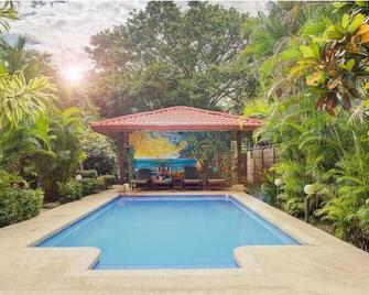 Ocean Front Studio, Guiones, best location possible surfing, yoga, entertainment - Nosara - Pool