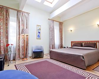 Austrian yard guest house - Pietari - Makuuhuone