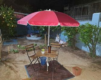 Serene & Cozy guest retreat in center of the city with scenic relaxing nature - Batticaloa - Patio
