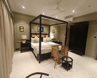 Hotel Mumbai House, Valnai Malad - Mumbai