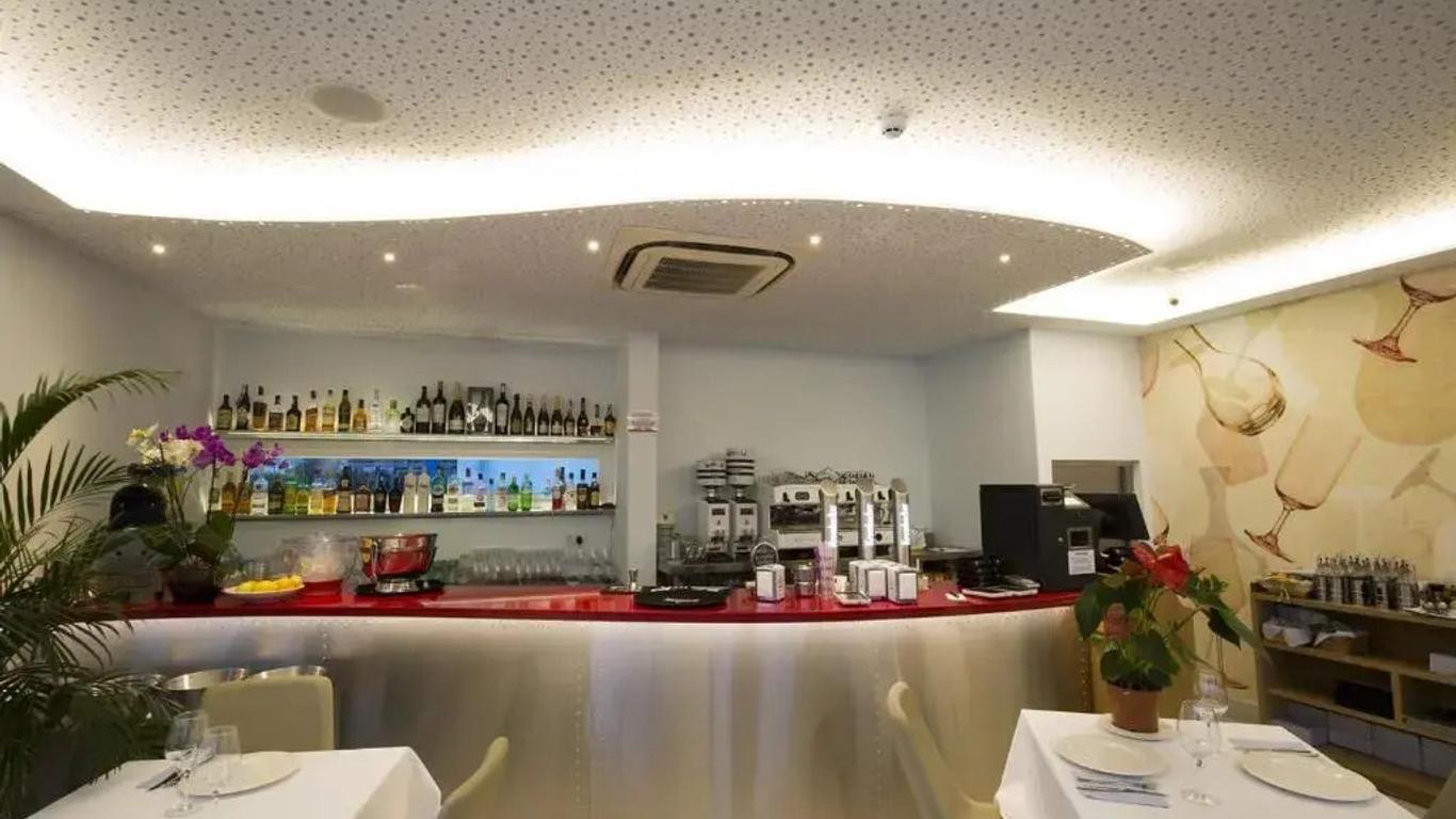Ocean Lounge