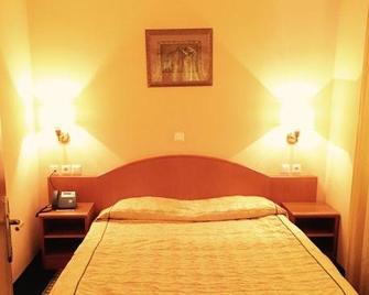 Hotel Mantova - Vrhnika - Bedroom