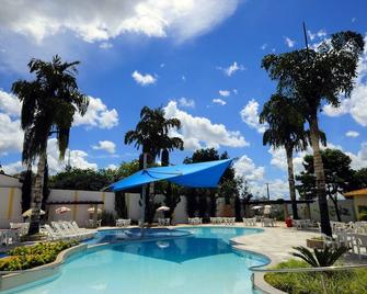 diRoma Fiori direto com o Grupo diRoma com acesso ao Acqua Park e Café da manhã - Caldas Novas - Piscina