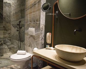 Pagopoieion - Adults Only Suites - Heraklion - Bathroom