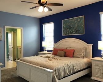 Stunning 9 Beds Pool Home !! - Davenport - Schlafzimmer