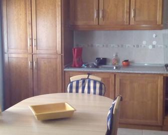 Alojamento Familiar - Marinha Grande - Cozinha