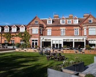 Cliff House Hotel - Bournemouth - Building