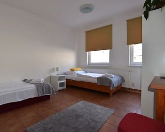 Hotel Taxis Bratislava - Bratislava