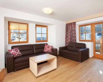 Apartment Wald im Pinzgau near Ski Lift - Wald Im Pinzgau - Living room