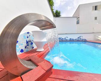 Queen Suite Ischia - Luxury Comfort Room - Forio - Pool