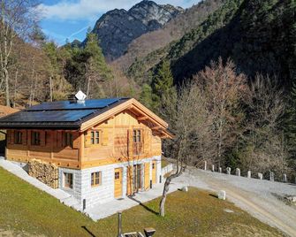 Baita Valon La Granda E La Piciola 8, Emma Villas - Stenico - Building