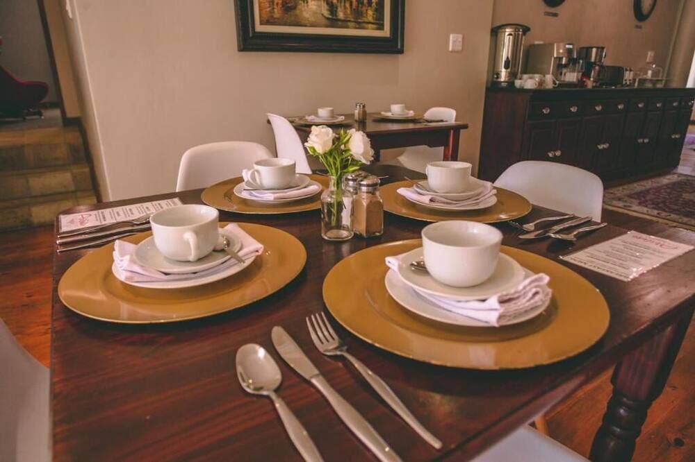 أبينتو جيست هاوس