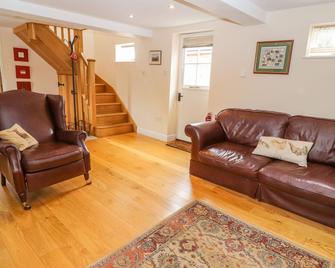 The Shippon - Tarporley - Living room
