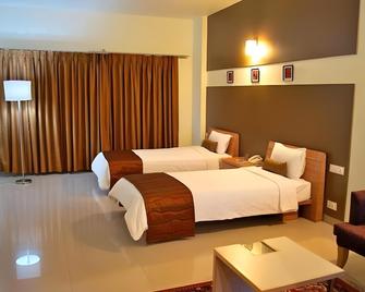 Hotel Eefa - Belgaum - Bedroom