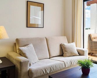 Apartment Alamar by Interhome - La Cala de Mijas - Huiskamer