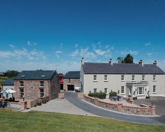 Tranquil Rustic Cottage - 클라나보간 - 건물