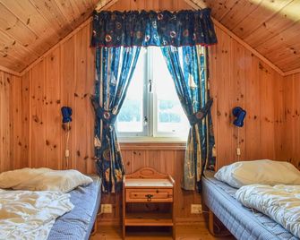 Pet Friendly Home In Lyngdal - Lyngdal - Habitación