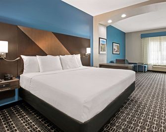 La Quinta Inn & Suites by Wyndham Sulphur Springs - Sulphur Springs - Schlafzimmer