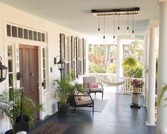 Historic Elegance in Summerville - Summerville - Lobby