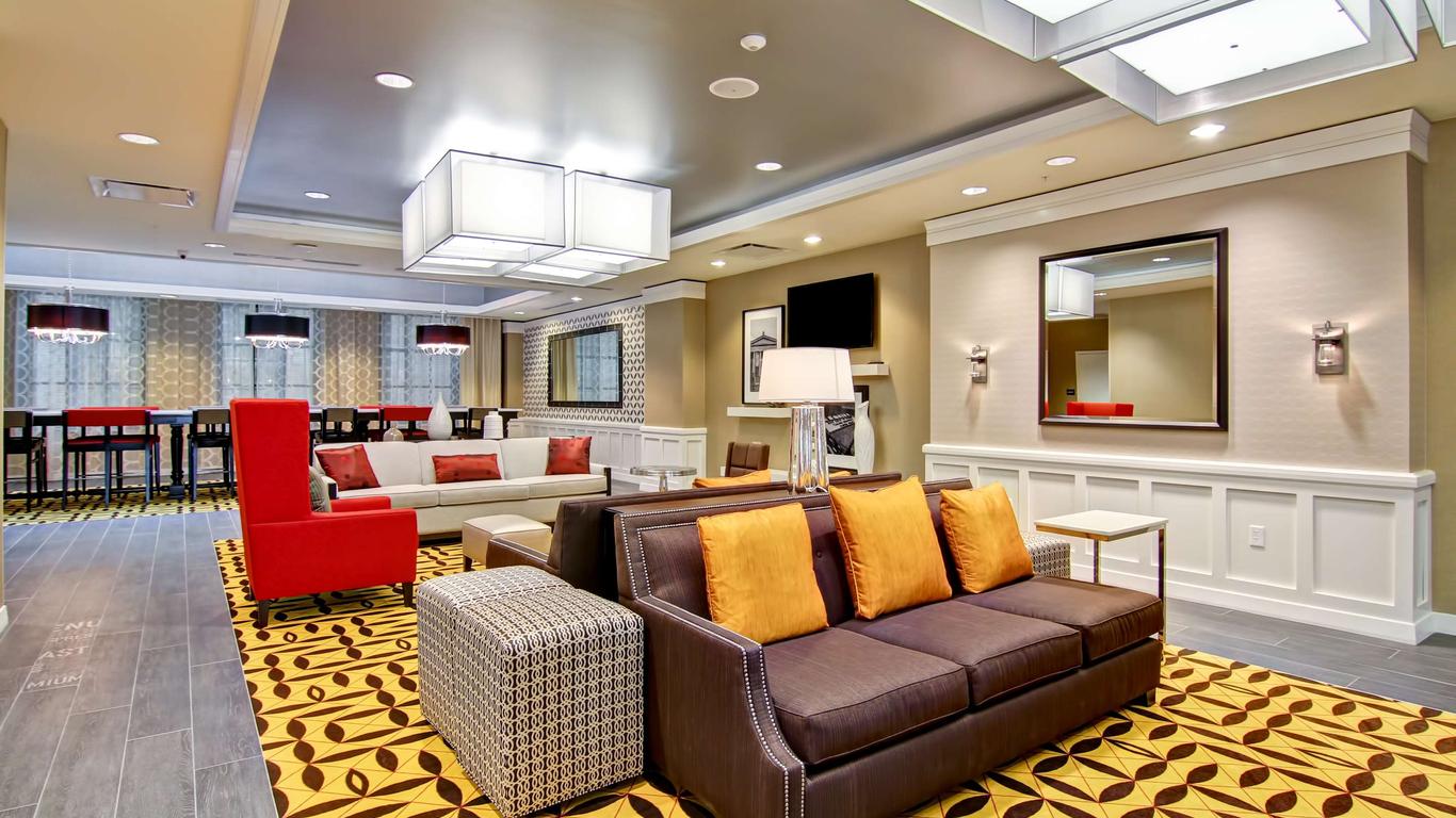 Hampton Inn & Suites Cincinnati-Downtown