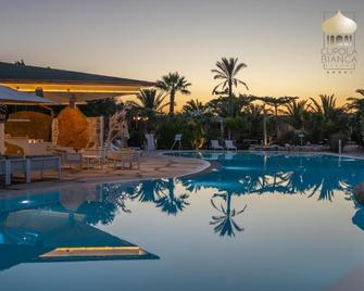 Cupola Bianca Resort - Lampedusa - Pool