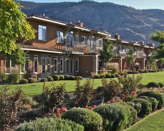 3 Bedroom Exclusive Waterfront Resort of Solé Vita - Osoyoos - Building