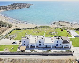 Nerida Beachfront Villas - Plimmiri - Edificio