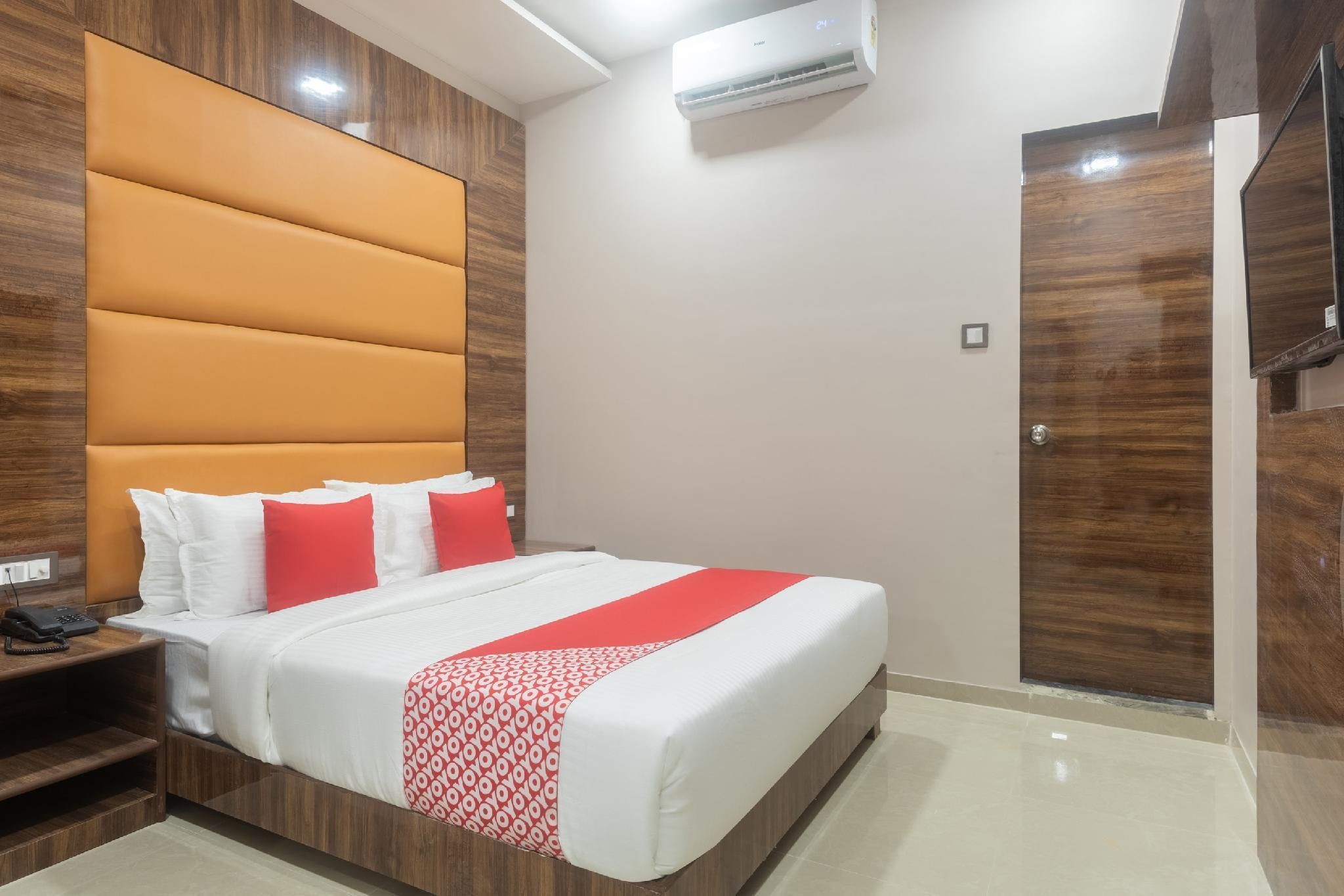 Hotel Blue Executive Near Chhatrapati Shivaji International Airport - Mumbai - Edifício