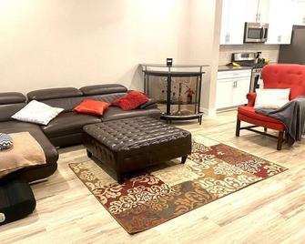 A luxury three bedroom townhouse family and event friendly - Dallas - Living room
