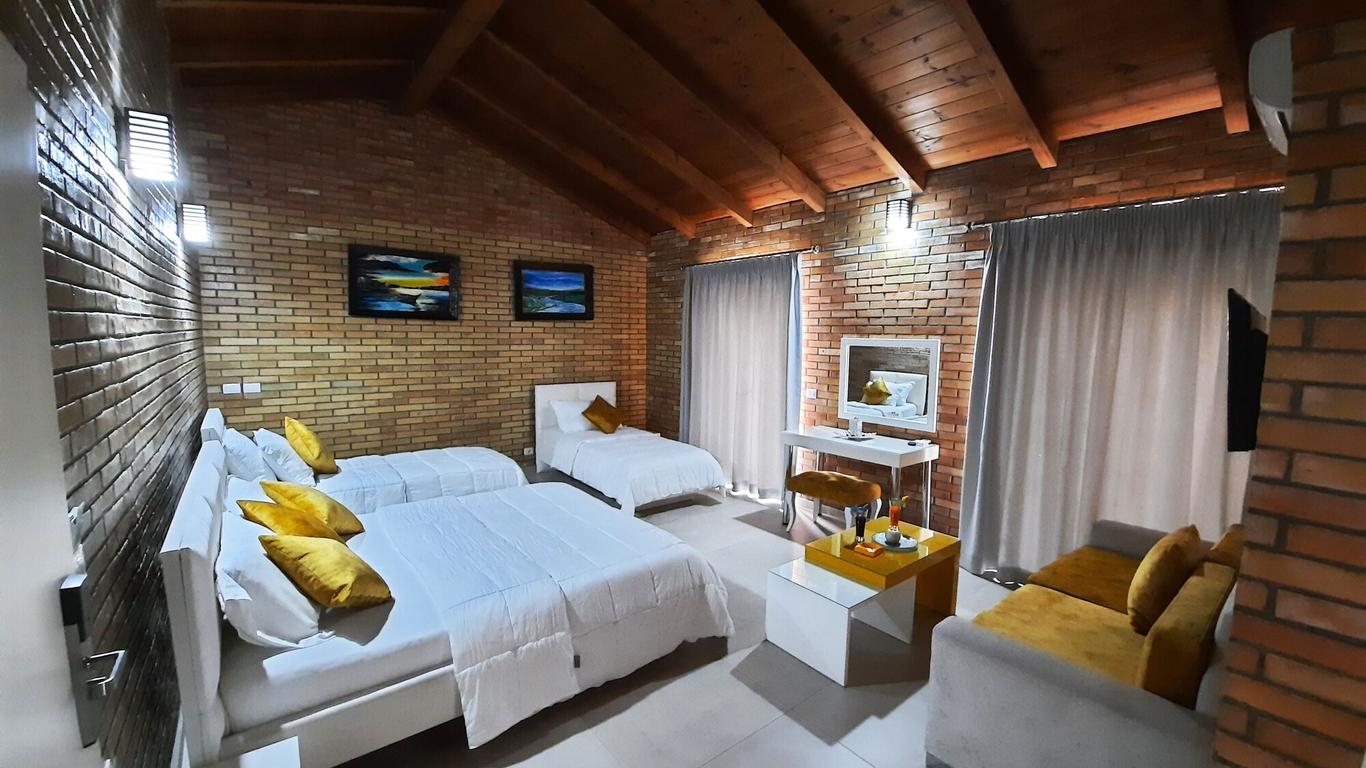 أوتيل بيكولينو