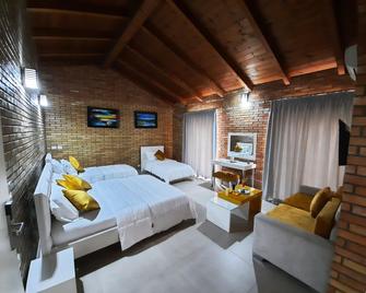 Hotel Piccolino - סאראנדה - חדר שינה