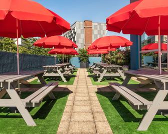 ibis budget Paris Aubervilliers - Aubervilliers - Patio